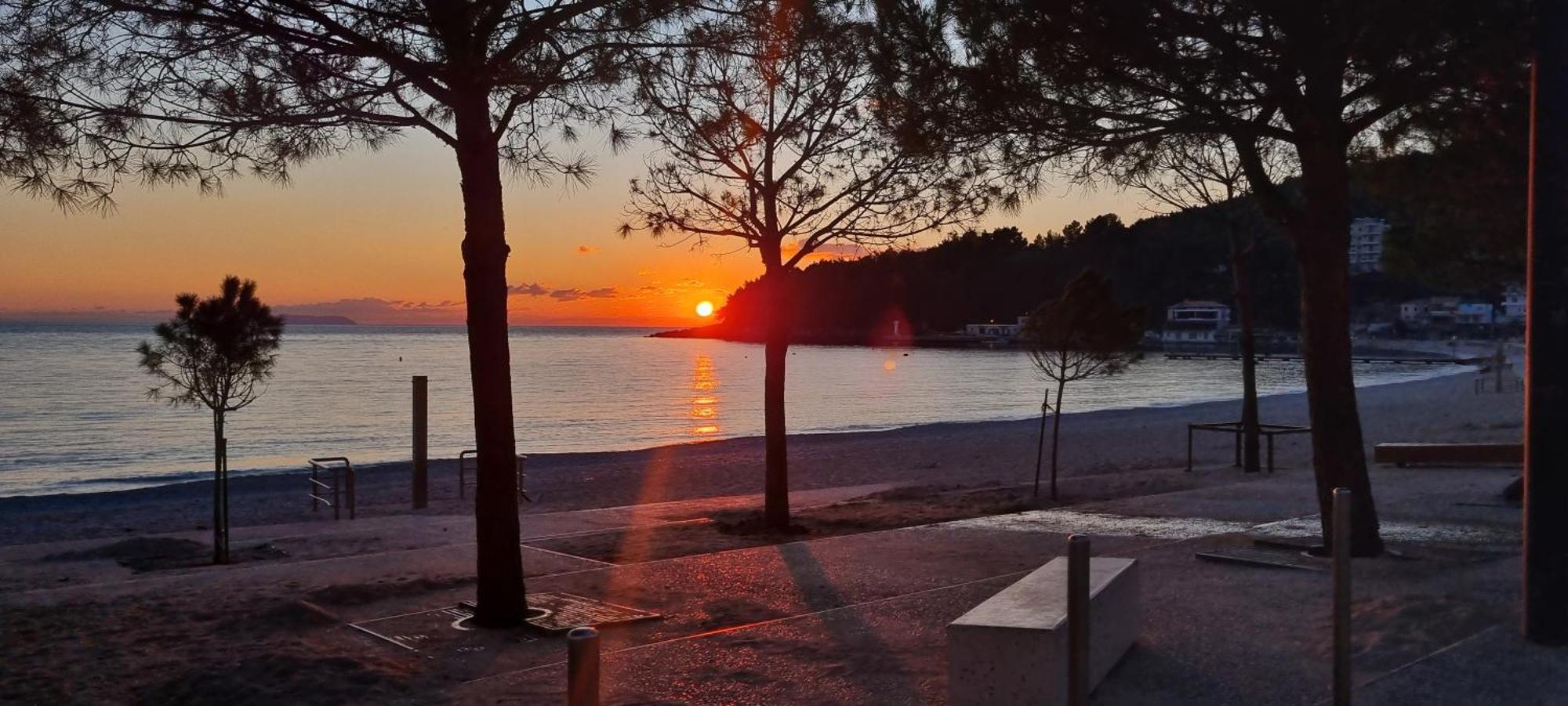 The Sunny Side Himare Exterior foto